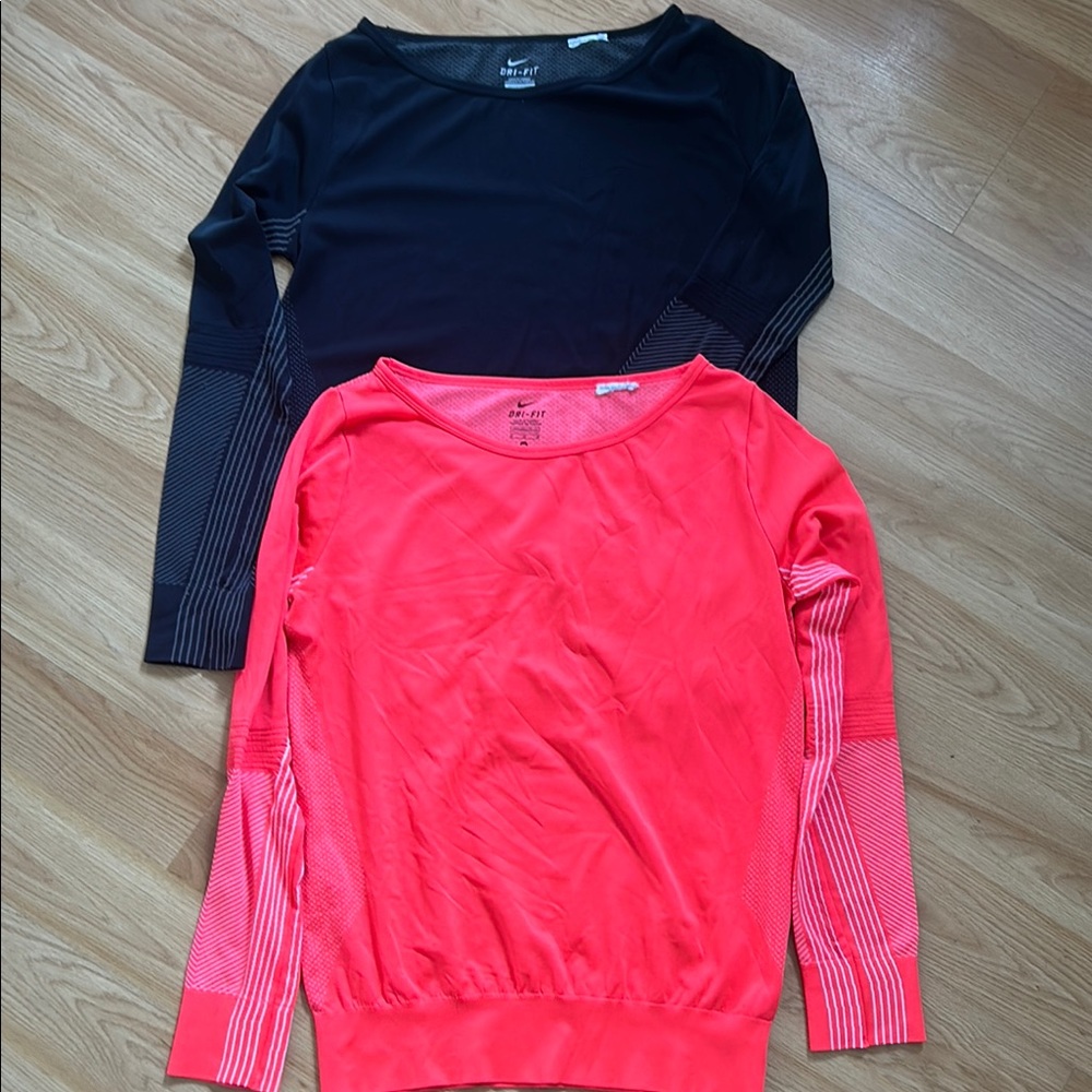Nike Women's Tops in Black and Red